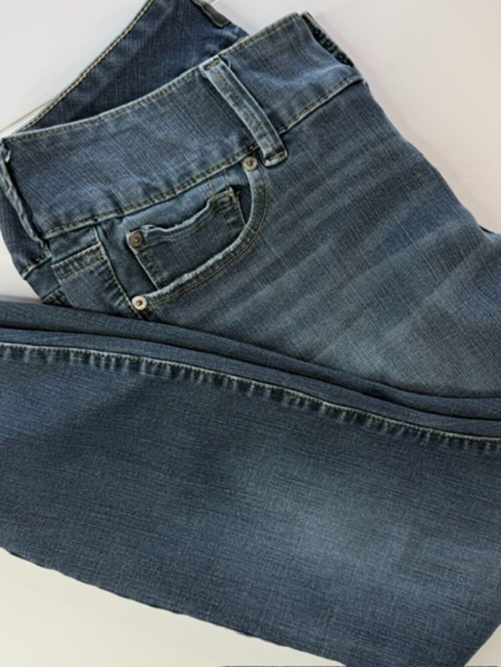 Torrid Premium Jeans Womens 14R Jegging Blue Med Wash Triple Button Whiskered